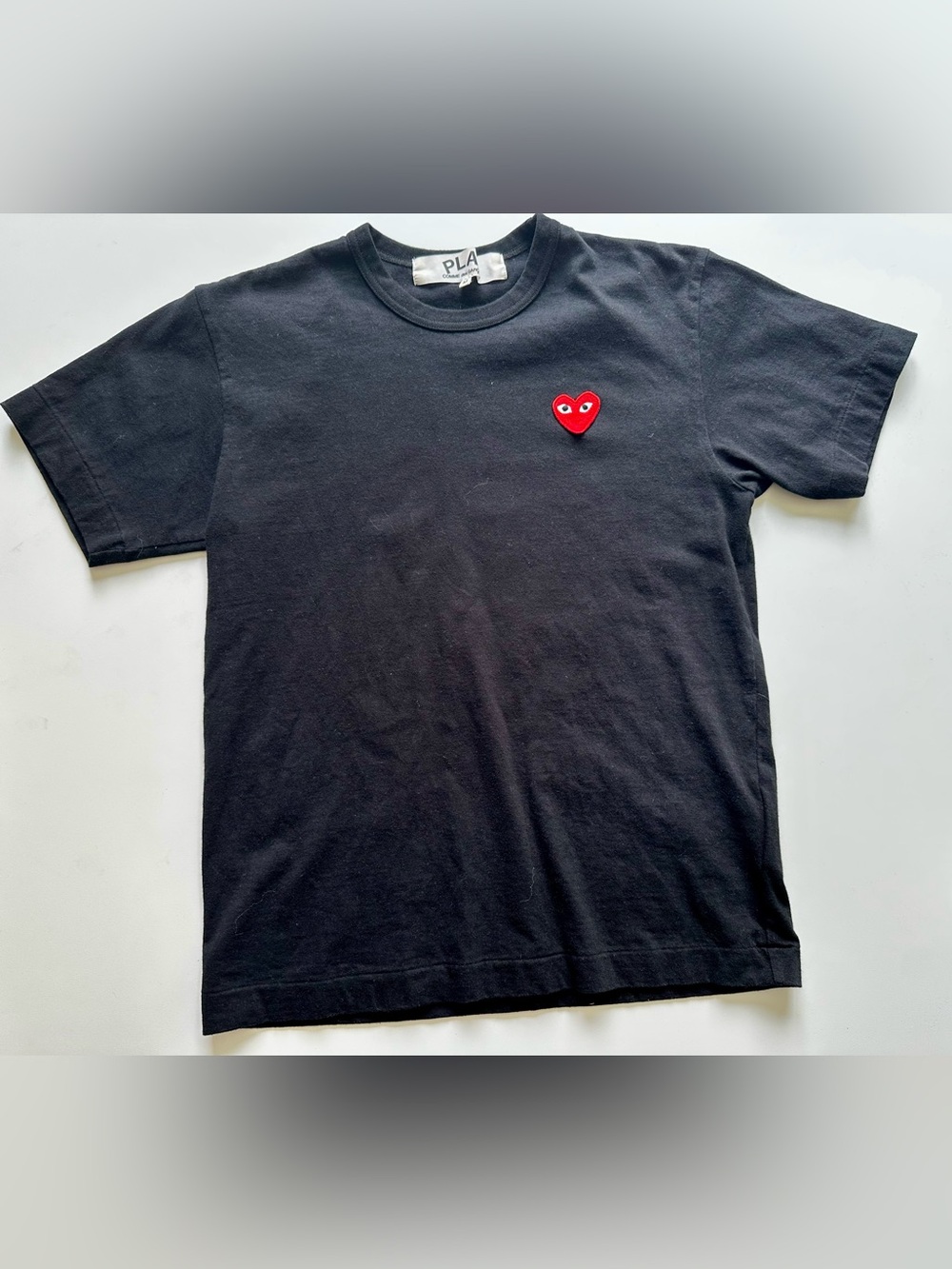 Comme des Garçons PLAY Red Heart Logo Black T-Shirt Size M Made in Japan AZ-T108